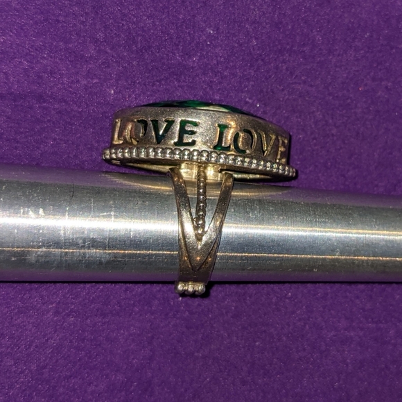 Adjustable Green HUGE Vintage Sterling Love Ring. - Picture 4 of 6